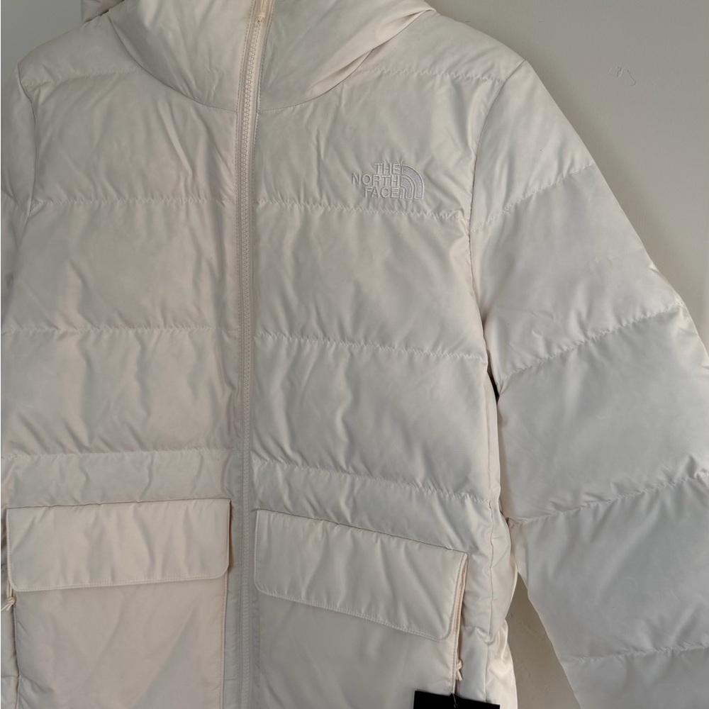 The North Face Women's Gotham Jacket in White Dune - Picture 5 of 12
